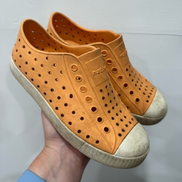 Native Kids Slip-On Rubber Shoes Orange Size 1 - Picture 2 of 7